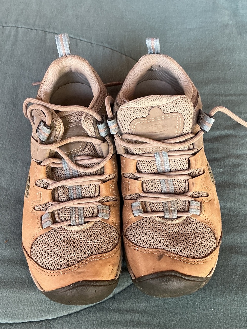 Keen Men's Tan and Light Blue Hiking Sneakers